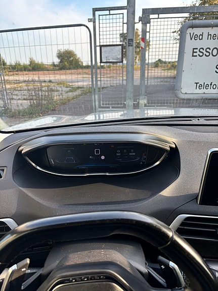 Peugeot 5008 10 of 15