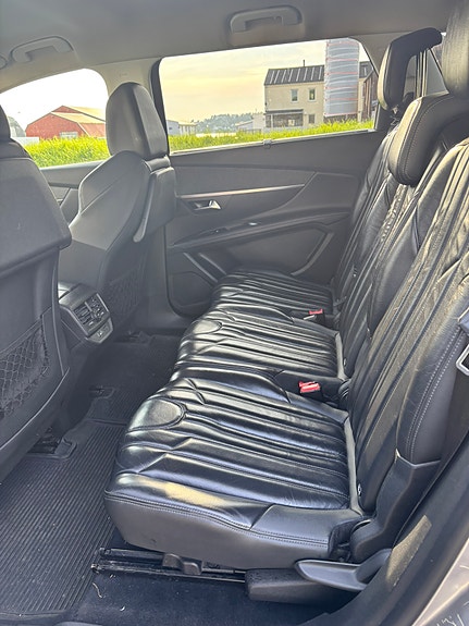 Peugeot 5008 3 of 15