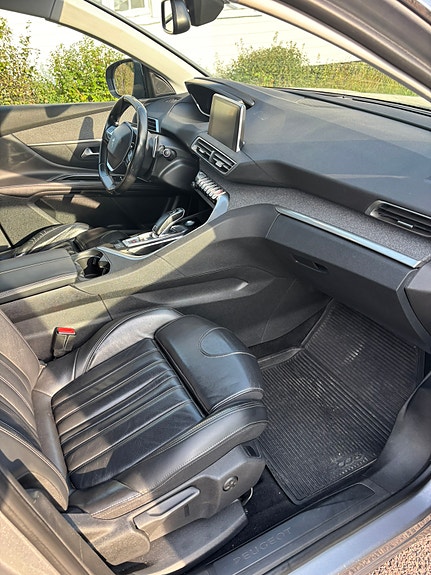 Peugeot 5008 5 of 15