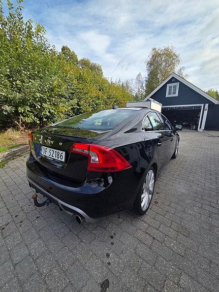 Volvo S60 5 of 23