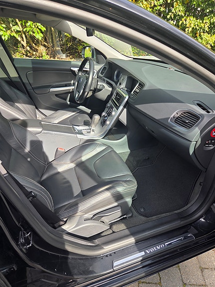 Volvo S60 19 of 23