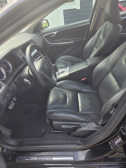 Volvo S60 14 of 23
