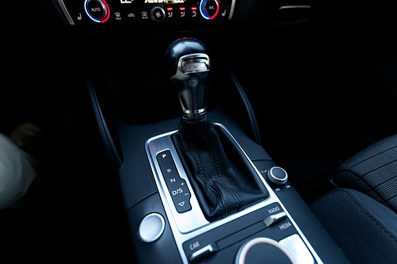 Audi e-tron 16 of 30
