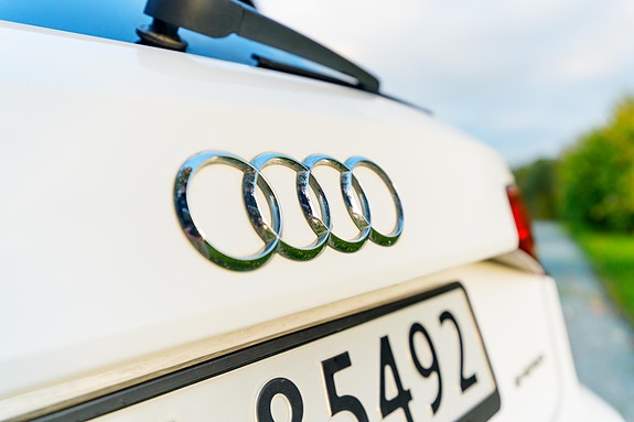 Audi e-tron 12 of 30
