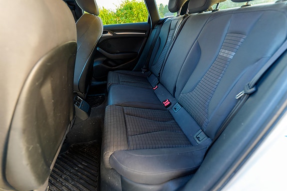 Audi e-tron 24 of 30