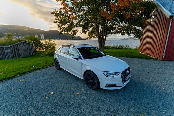 Audi e-tron 30 of 30
