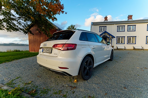Audi e-tron 5 of 30