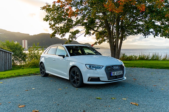 Audi e-tron 28 of 30