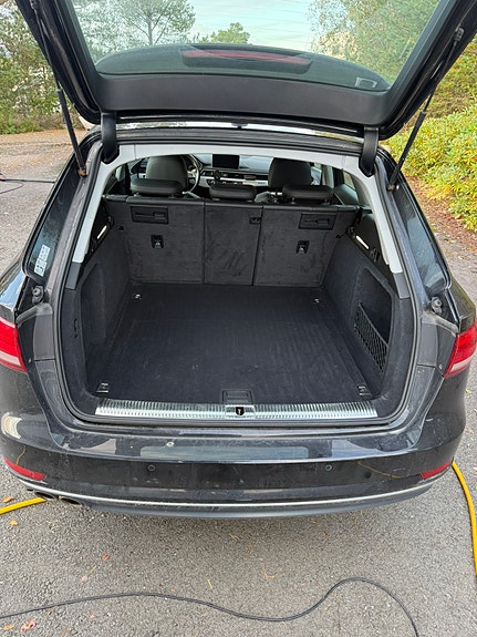 Audi A4 17 of 30