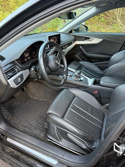 Audi A4 8 of 30