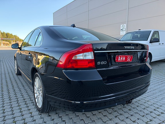 Volvo S80 7 of 30
