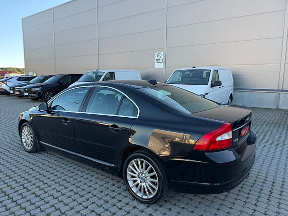 Volvo S80 8 of 30