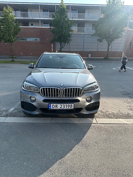 BMW X5 8 of 9