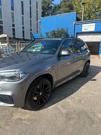BMW X5 4 of 9