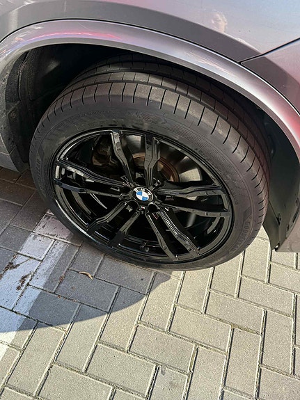 BMW X5 3 of 9