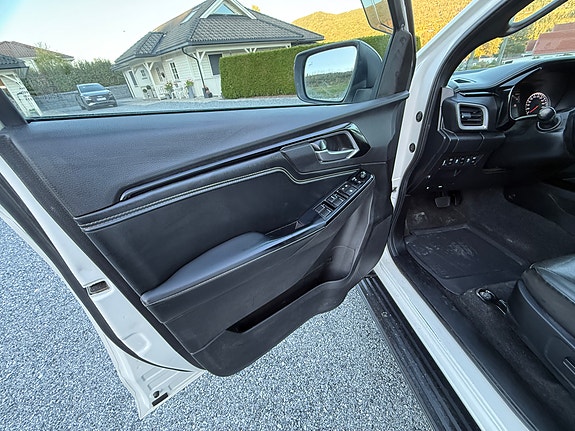 Isuzu D-max 25 of 30