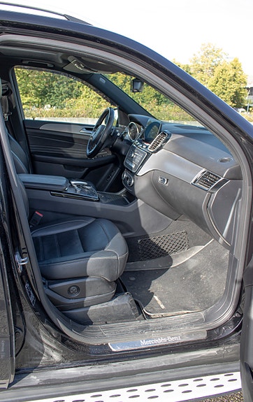 Mercedes-Benz GLE500 e 14 of 18