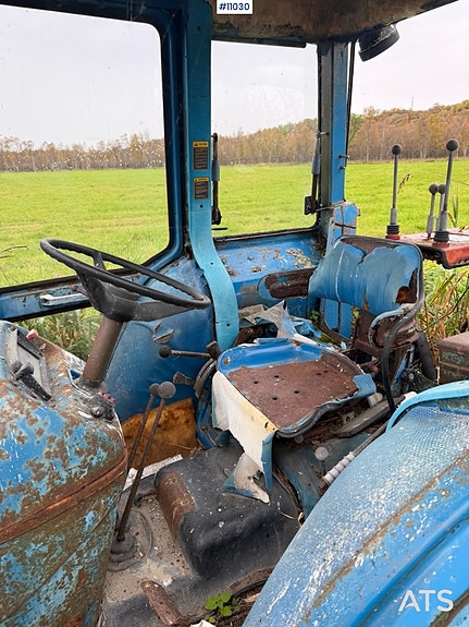 Ford 3000 m/ Haka graveaggregat fra usikkert årstall 6 of 25