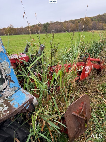 Ford 3000 m/ Haka graveaggregat fra usikkert årstall 10 of 25