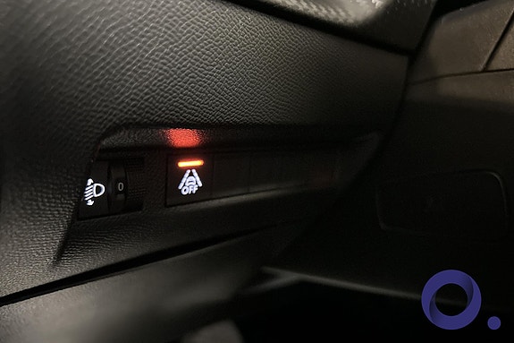 Peugeot e-208 25 of 28