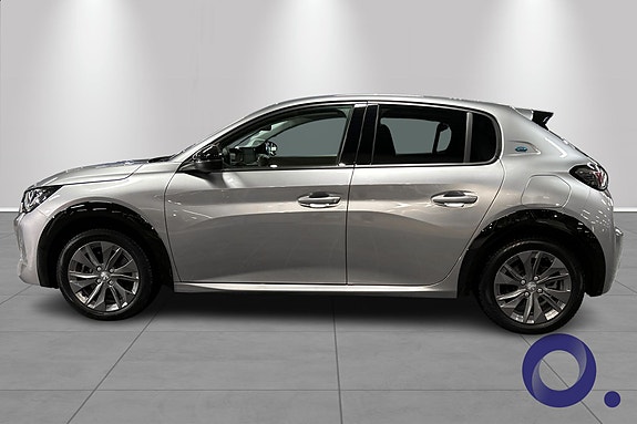 Peugeot e-208 2 of 28