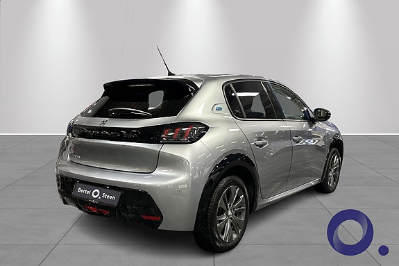 Peugeot e-208 6 of 28