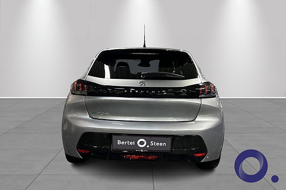Peugeot e-208 4 of 28