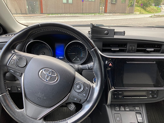 Toyota Auris 6 of 20