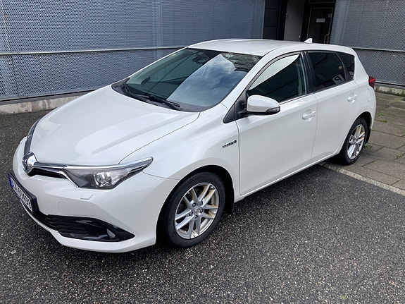 Toyota Auris 3 of 20