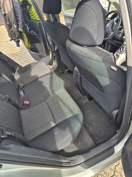 Toyota Auris 23 of 30