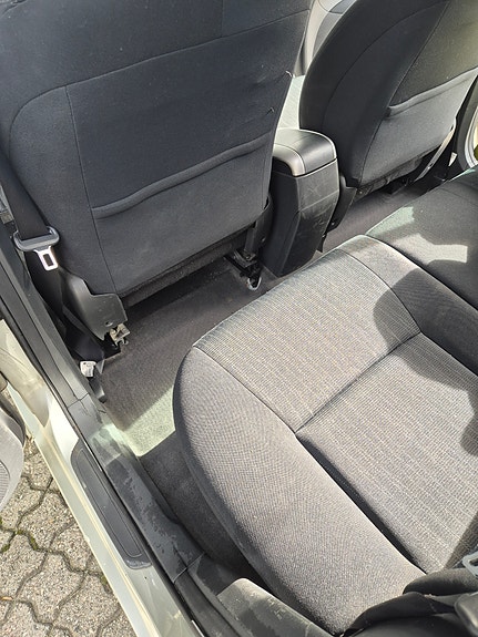 Toyota Auris 29 of 30