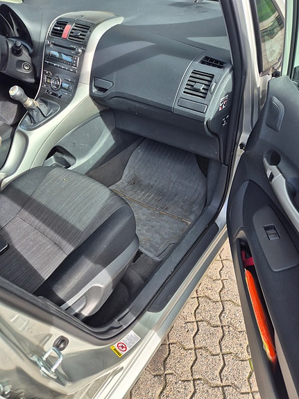 Toyota Auris 20 of 30