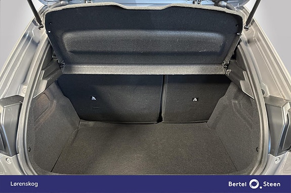 Peugeot e-208 25 of 26
