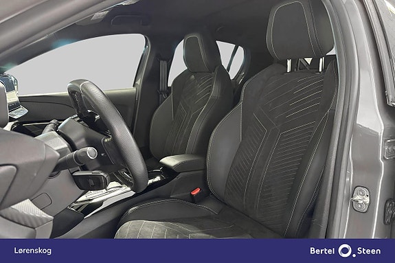 Peugeot e-208 10 of 26