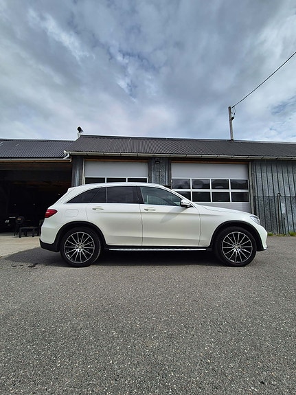 Mercedes-Benz GLC220 d 4 of 14