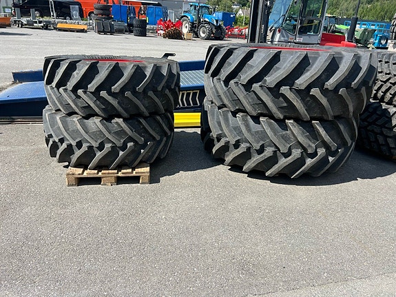 Trelleborg TM800 650/65R42 og 540/65R30 2024, kr 100 000,-