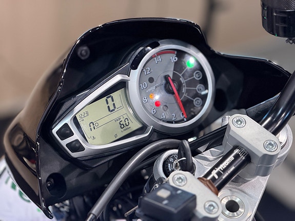 Triumph Street Triple 675 R 13 of 24