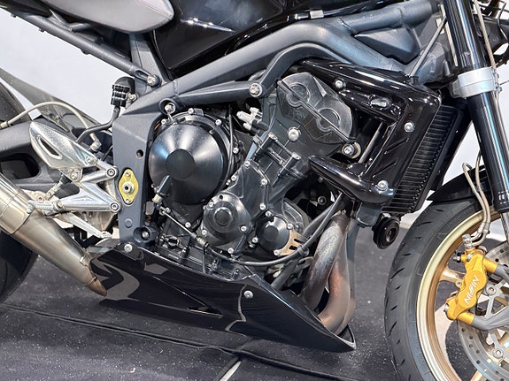 Triumph Street Triple 675 R 5 of 24