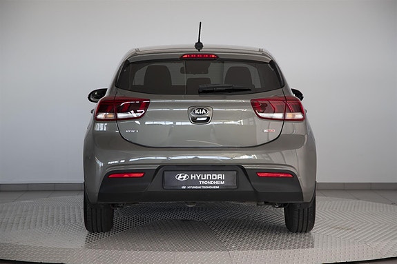Kia Rio 6 of 27