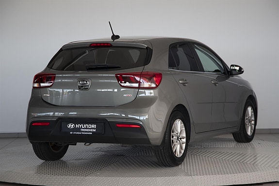 Kia Rio 5 of 27
