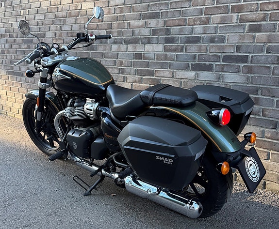Royal Enfield Super Meteor 650 8 of 11