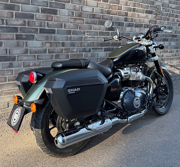 Royal Enfield Super Meteor 650 2 of 11