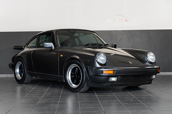 Porsche 911 2 of 30