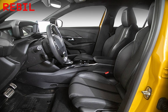 Peugeot e-208 8 of 25