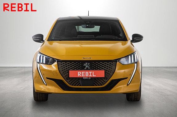 Peugeot e-208 3 of 25