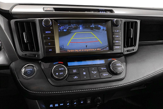 Toyota RAV4 9 of 15