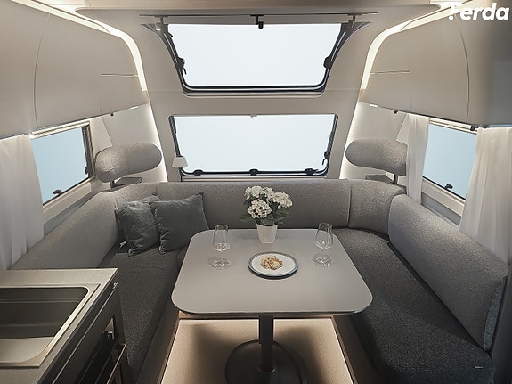 Adria Alpina 613 UT 3 of 19