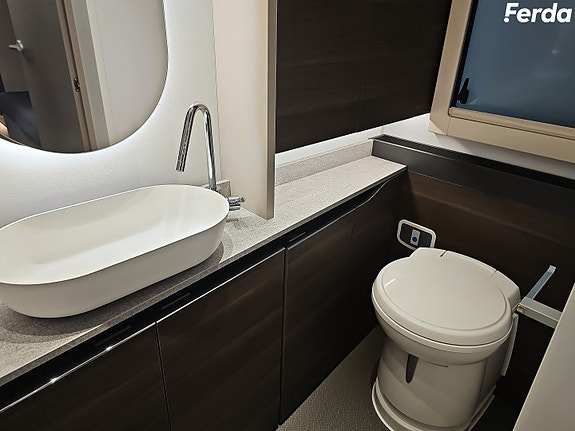 Adria Alpina 613 UT 13 of 19