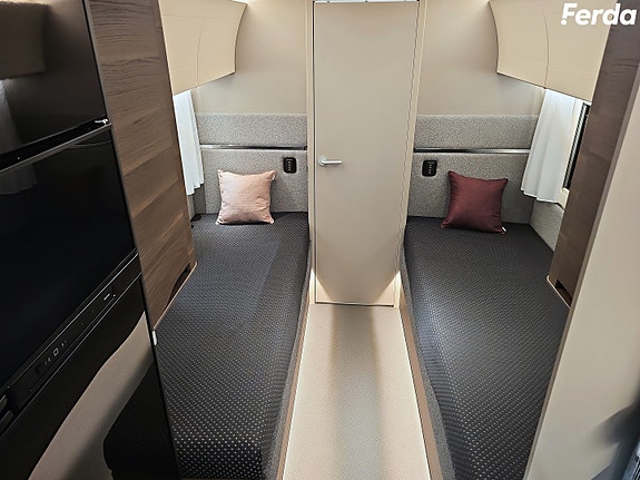 Adria Alpina 613 UT 11 of 19