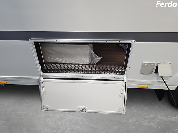 Adria Alpina 613 UT 18 of 19